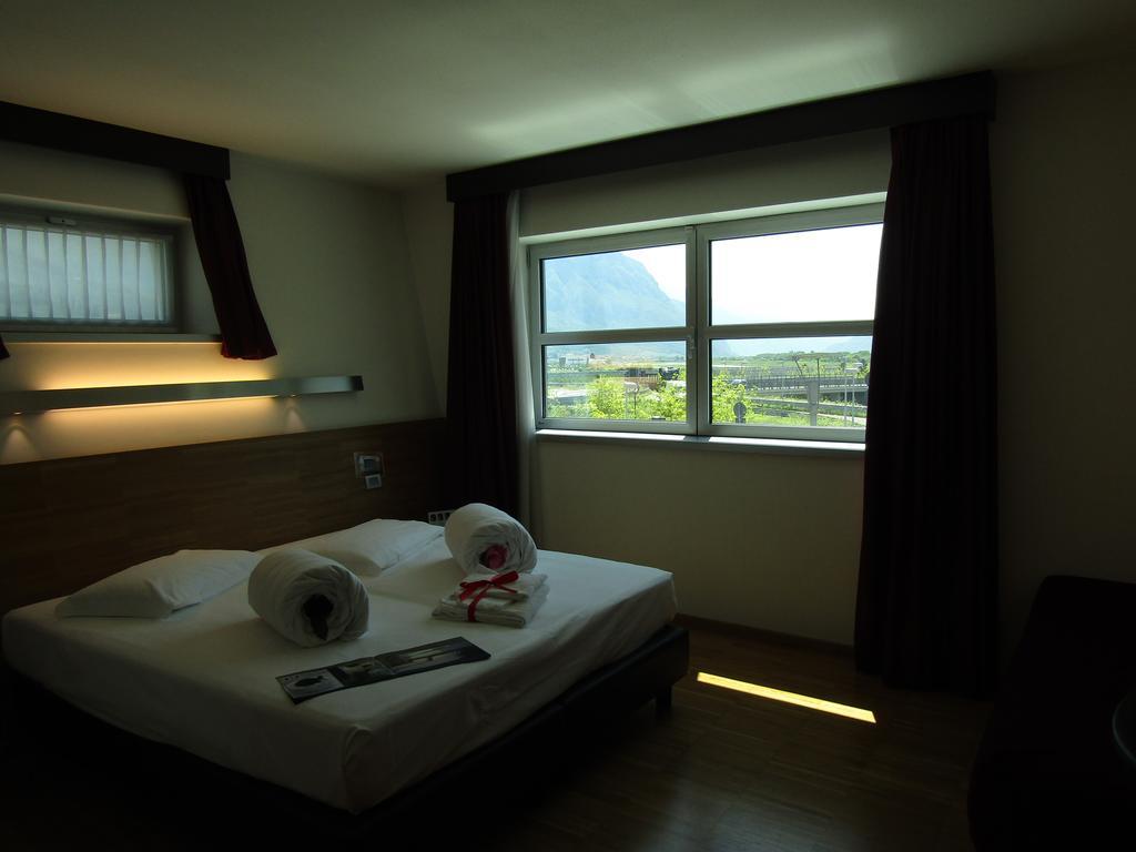 Al Marinaio Hotel Garni トレント エクステリア 写真